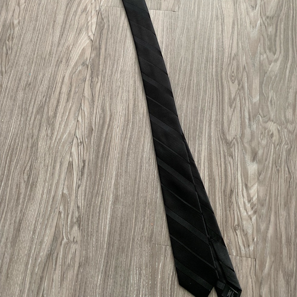 Express Skinny Tie